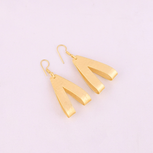 ต่างหูแฟชั่นทรงหยดน้ำชุบทองสำหรับผู้หญิง ขนาด 59x21 มม. - Product Image 1