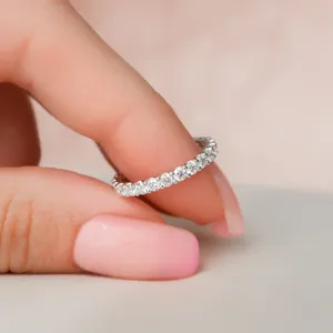 แหวนเพชรทรงกลม Zenorique แบบ U Prong Lab Grown Diamond Eternity ได้รับการรับรองจาก IGI - Product Image 2