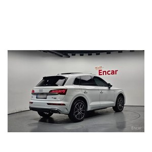 Audi Q5 45 TFSI quattro Premium 2023, 17,896 km, Volante a la Izquierda, Asientos de Cuero, Cámara Trasera - Product Image 2