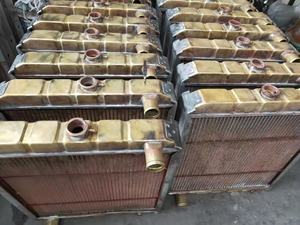 Componentes del sistema de refrigeración del automóvil de alta calidad, radiador de cobre y latón para radiadores de camión Kamaz <span class=keywords><strong>Kraz</strong></span> 260 OEM 256-1301010 - Product Image 5