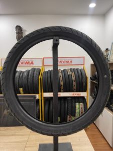 ยางนอกมอเตอร์ไซค์สมรรถนะสูงรุ่นใหม่ KUMA K110 TT/TL 70/90-17 80/90-17 ยางคุณภาพพรีเมียม ยึดเกาะถนนดีเยี่ยม ใช้งานได้ยาวนาน - Product Image 4