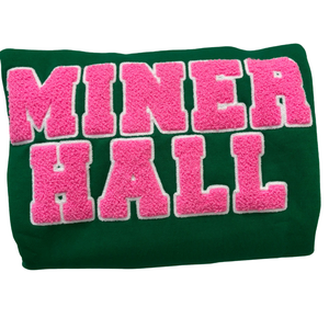 เสื้อสเวตเชิ้ต AKA Miner Hall สีเขียวลายเชนิลล์ สำหรับผู้หญิง ปักลายตัวอักษรกรีก คอกลม พรีเมียม เสื้อทีมชมรม - Product Image 2