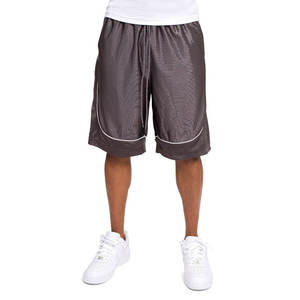 Shorts en mesh rouge pour homme avec poches latérales zippées, cordon de serrage, taille élastique, doublure en mesh respirante, pour le basketball - Product Image 1