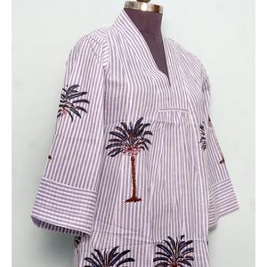 Robe longue d'été décontractée pour femme, à rayures violettes, col en V, manches trois quarts, imprimé palmiers fait main, coupe ample - Product Image 2