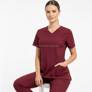 Ensemble de tenue d'infirmière ajustée, uni, sans logo, avec pantalon cargo jogger, mélange rayonne, polyester et élasthanne, marque privée, nouveauté pour le personnel - Product Image 6