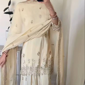 Ramdev Trading - Conjunto Tradicional Indio Moderno para Fiestas, Bodas, Diwali, Top Sharara, Plazzo, Dupatta, Bordado con Lentejuelas Fendy de 5 mm - Product Image 1