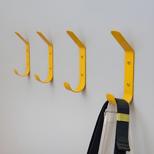 Crochets muraux décoratifs en métal jaune de haute qualité, fabriqués en acier thermolaqué pour une durabilité longue durée, prix en gros - Product Image 2