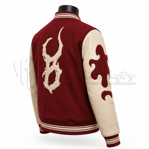 Chaqueta Varsity Bordada Personalizada, Chaqueta de Béisbol de Lana Color Granate con Mangas de Cuero PU, Fabricante Mayorista OEM - Product Image 4