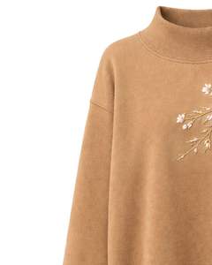 เสื้อสเวตเชิ้ตคอเต่าสีน้ำตาลอูฐสำหรับผู้หญิง ปักลายดอกไม้ แขนยาว สวมใส่สบายในฤดูหนาว ผ้าคอตตอนผสมเนื้อนุ่ม เสื้อผู้หญิง - Product Image 4