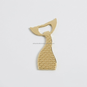 Décapsuleur commercial en laiton en forme de queue de poisson – Ouvre-bouteille durable pour minibar d'hôtel et boissons d'éco-resort - Product Image 1