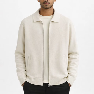 Veste décontractée zippée pour homme en tissu polaire de coton de qualité supérieure, au design minimaliste et contemporain, conçue pour un confort raffiné - Product Image 1