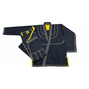 Uniforme de karaté personnalisé avec tissu flexible et construction respirante pour l'entraînement sportif et les compétitions Uniforme de karaté - Product Image 1