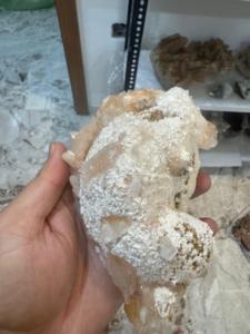 Mordenite blanche sur cristal de Stilbite orange |   Pièce de collection de minéral naturel - Product Image 3