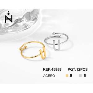 Anillo de Moda con Letra U, Acero Inoxidable, Chapado en Oro de 18K, Joyería Unisex, Regalo - Product Image 1