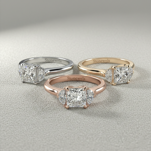 Anillo de Compromiso de Oro de 14K con Diamante Cultivado en Laboratorio, Corte Radiante, Diamante Central, Piedras Laterales en Forma de Media Luna, Anillo de Novia de Tres Piedras - Product Image 3