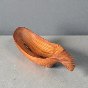 Bol en bois d'olivier sculpté à la main pour une utilisation luxueuse, écologique, durable et multifonctionnelle, idéal pour les salades, les fruits, la cuisine et la salle à manger - Product Image 2