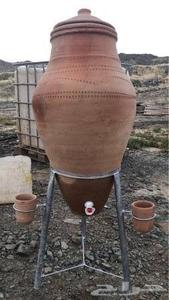 Enfriador de Agua Artesanal Étnico de Barro, Dispensador de Agua de Arcilla con Enfriamiento Natural, Grifo de Acero Inoxidable y Soporte Metálico - Product Image 2