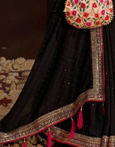 KV Embellished Bollywood Style Silk <b>Blend</b> Saree - Product Image 3