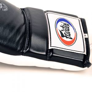 ถุงมือชกมวย Fairtex สีดำ-ขาว แบบผูกเชือก ผลิตตามสั่ง ถุงมือมวยไทย Fairtex คุณภาพสูง ถุงมือชกมวย Fairtex รุ่นใหม่ - Product Image 3