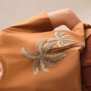 Nouveau T-shirt d'été en coton blanc brodé de fleurs et de papillons, fait main, artisanat respirant - Product Image 1