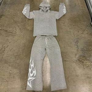 Conjuntos Deportivos de Alta Calidad para Hombre y Mujer, Trajes Deportivos de 2 Piezas con Pedrería, Logotipo Estampado con Efecto Desgastado por el Sol - Product Image 5