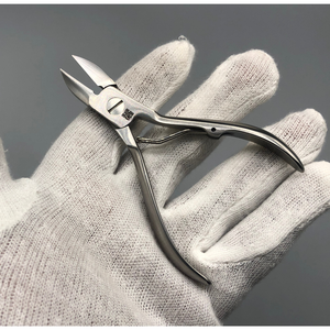 Coupe-cuticules professionnel en acier inoxydable à lame courbée, style classique, à mâchoires larges pour ongles - Product Image 4