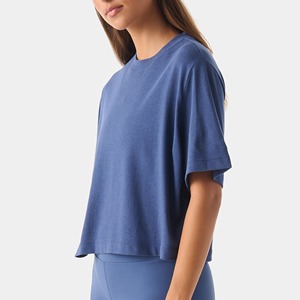 T-shirts unis respirants et personnalisables de haute qualité pour femmes sexy, vente en gros, avec logo, style crop top, très demandés - Product Image 3