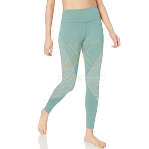 Pantalons de yoga pour femmes de qualité supérieure, en tissu solide, matière Spandex/Polyester, respirant, écologique, faible MOQ, service OEM, fabriqué au Pakistan - Product Image 4