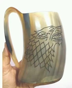 Jarra Vikinga de Cuerno Natural Hecha a Mano, Taza Rústica Nórdica para Cerveza o Cerveza Ale - Product Image 1