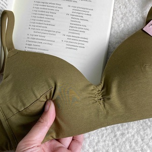 บราไร้ตะเข็บแบบดันทรง ระบายอากาศได้ดี สำหรับผู้หญิง จากเวียดนาม - Product Image 2