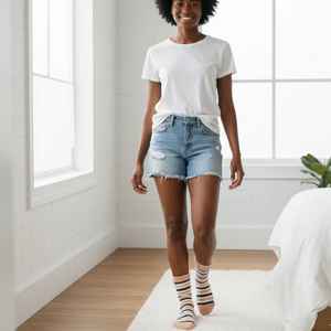 Chaussettes-pantoufles douillettes roses et bleues en peluche, douces et chaudes pour l'hiver, pour femmes et filles - Product Image 3