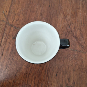 แก้วกาแฟเซรามิกสีดำเงา พร้อมส่ง ใช้ซ้ำได้ สำหรับคาปูชิโน ลาเต้ ใช้กับเครื่องล้างจานและไมโครเวฟได้ เหมาะสำหรับร้านกาแฟ โรงแรม เบเกอรี่ และบริการเครื่องดื่ม - Product Image 3