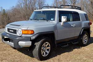 Toyota <span class=keywords><strong>FJ</strong></span> <span class=keywords><strong>Cruiser</strong></span> V6 2014 Usado en Buen Estado, Tracción en las Cuatro Ruedas, Diferencial Trasero con Bloqueo, Mayormente sin Modificaciones - Product Image 4