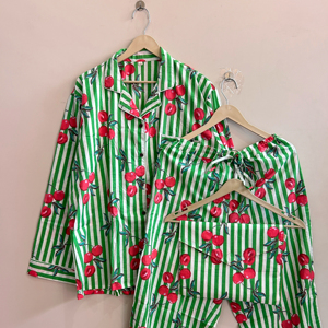 Ensemble de pyjama en coton doux indien pour femmes, vêtements de détente bohèmes, vêtements de nuit luxueux - Product Image 1