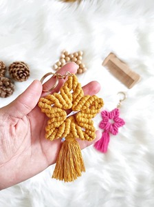 Porte-clés Macramé Bohème Étoile Fait Main en Corde de Coton, Breloque de Sac Élégante, Support de Clés pour Femmes et Hommes, Accessoire Esthétique - Product Image 2