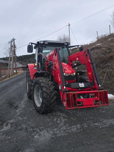 Tracteur agricole 2016 Massey Ferguson 5612 - Product Image 3