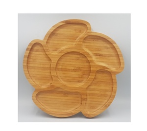 Bandeja de Servicio Clásica Ecológica y Duradera de Bambú, Forma Rectangular, Acabado Pulido, Hecha en Vietnam para Servicio a la Habitación de Calidad Hotelera - Product Image 1