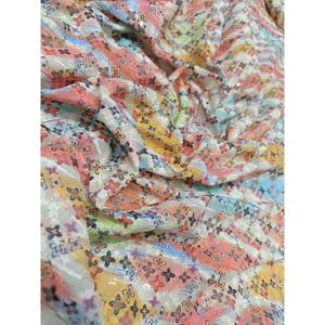 Exportador Indio de Tela de Polialgodón Suave con Bordado Schiffli y Estampado Digital para Ropa Étnica y Vestidos Casuales Disponible para la Venta - Product Image 3