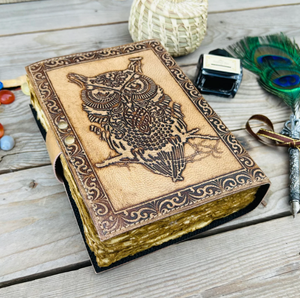 Journal en cuir gaufré hibou celtique : Livre des Ombres fait main - Product Image 6