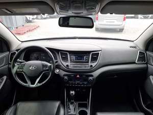 รถ Tucson SUV สีขาว ปี 2016 เกียร์ออโต้ เบนซิน/น้ำมัน เทอร์โบ เบาะหนัง ล้อแม็ก R17 รถอเนกประสงค์สำหรับการเดินทางในเมือง รถมือสองจากเกาหลี - Product Image 3