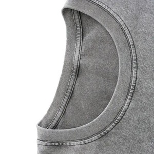 Ensemble T-shirt et short délavé personnalisé, style décontracté, tendance et élégant, pour homme. - Product Image 3