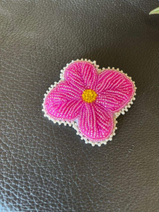 Llavero Hecho a Mano con Bordado Intrincado y Detalle de Cristal de Cuarzo Rosa, Estilo de Dibujos Animados Colorido, Duradero, Ecológico, Impermeable y Ligero - Product Image 3