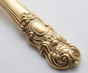 Ensemble de couverts vintage plaqué or, 3 pièces, cuillère, fourchette, couteau, manche en métal durable, finition miroir haute brillance, pour table de mariage - Product Image 3