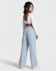 Ensemble de survêtement personnalisé pour filles, bleu ciel avec détails contrastants, en molleton de coton doux et respirant, comprenant un sweat à capuche et un pantalon de survêtement à jambes larges, Fabricant OEM - Product Image 6