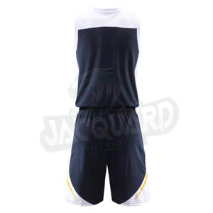 Último Diseño, Camisetas y Pantalones Cortos de Baloncesto Personalizados con el Mejor Material, Ropa Deportiva de Fútbol, 100% Poliéster, Hecho en Pakistán - Product Image 3