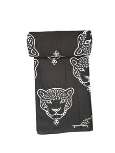 Tela de Algodón Negra Bordada con Motivo de Cabeza de Leopardo Blanco, Diseño Animal en Toda la Superficie, Trabajo con Hilo Buti, Material para Vestidos - Product Image 3