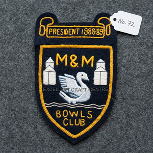 Écusson brodé à la main M&M Bowls Club Président 1988-89, à coudre, style classique - Product Image 5