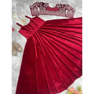 ชุดกำมะหยี่ออกแบบด้วยงานปักลาย Koti Maroon - Product Image 5