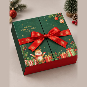 Caja de Regalo Navideña Rígida con Cinta Verde y Roja, Diseño de Reno, Papel Artístico con Impresión UV, Forma Rectangular de Alta Gama - Product Image 1