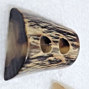 Botón de palanca de cuerno de búfalo 26mm 2 agujeros media luna 1 "barril Duffle abrigo chaqueta capa tejer costura - Product Image 6